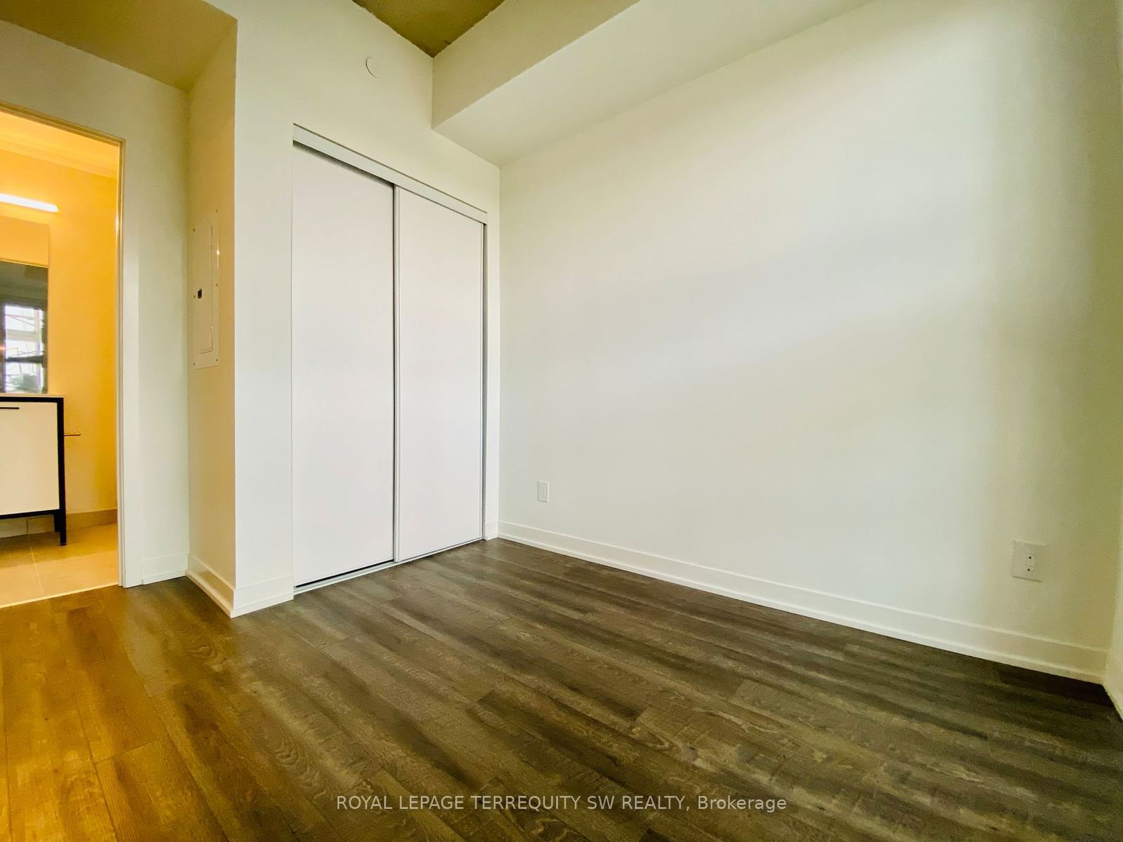 1808 St Clair Ave W, unit 418 for rent