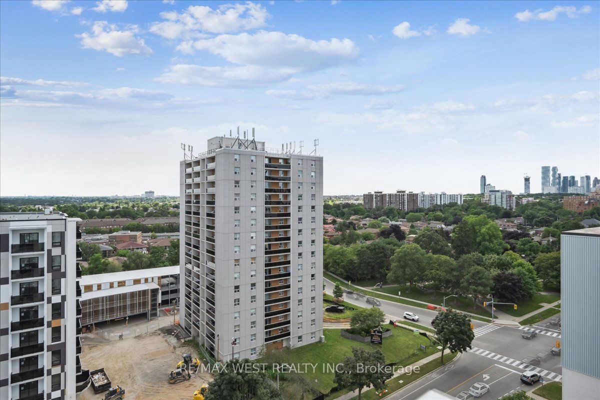 2345 Confederation Condos, Mississauga, Toronto