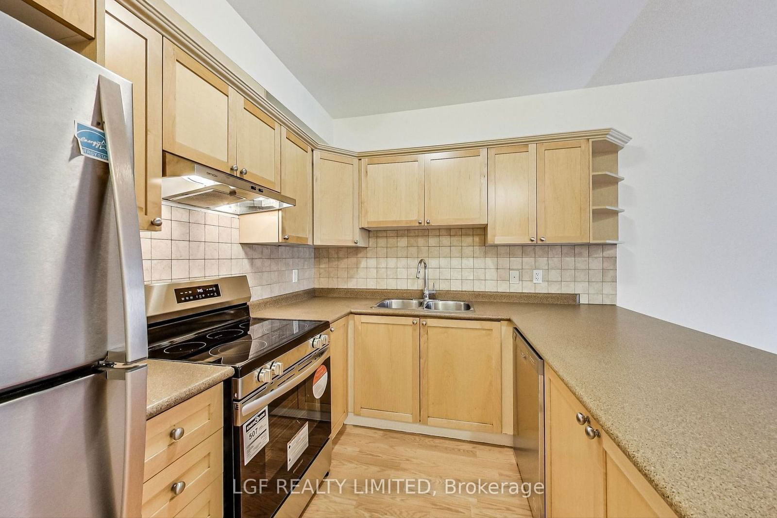 38 Gibson Ave S, unit 13 for sale