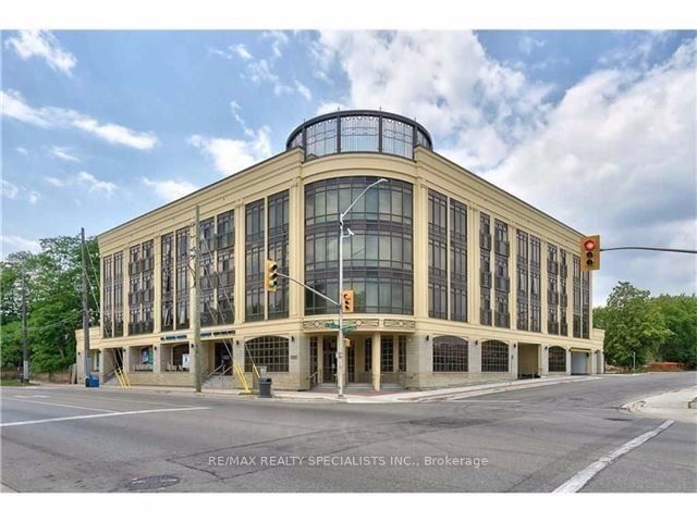 205 Lakeshore Rd W, unit #202 for rent