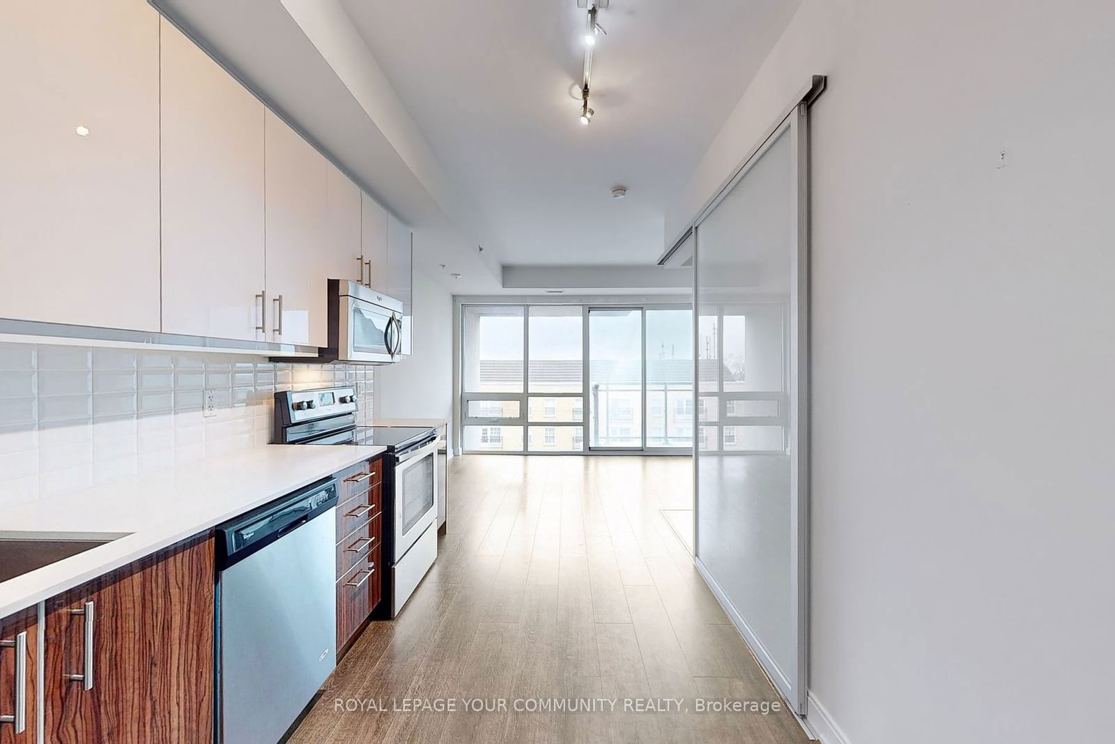 760 The Queensway, unit 510 for rent