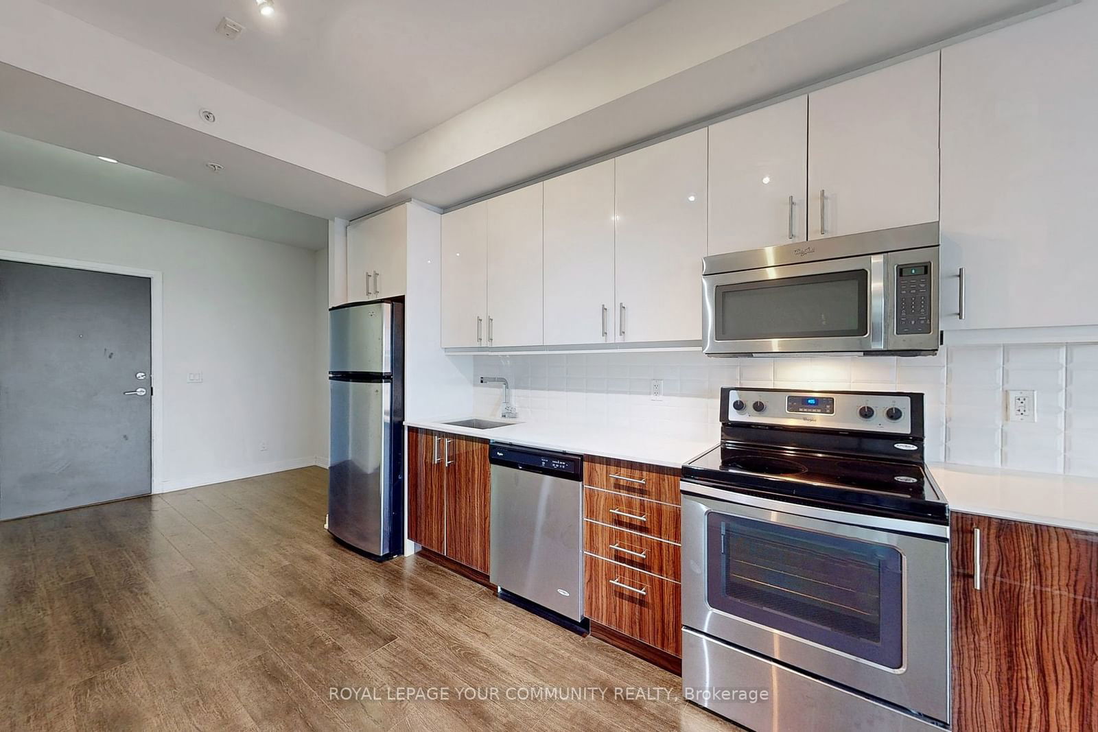 760 The Queensway, unit 510 for rent