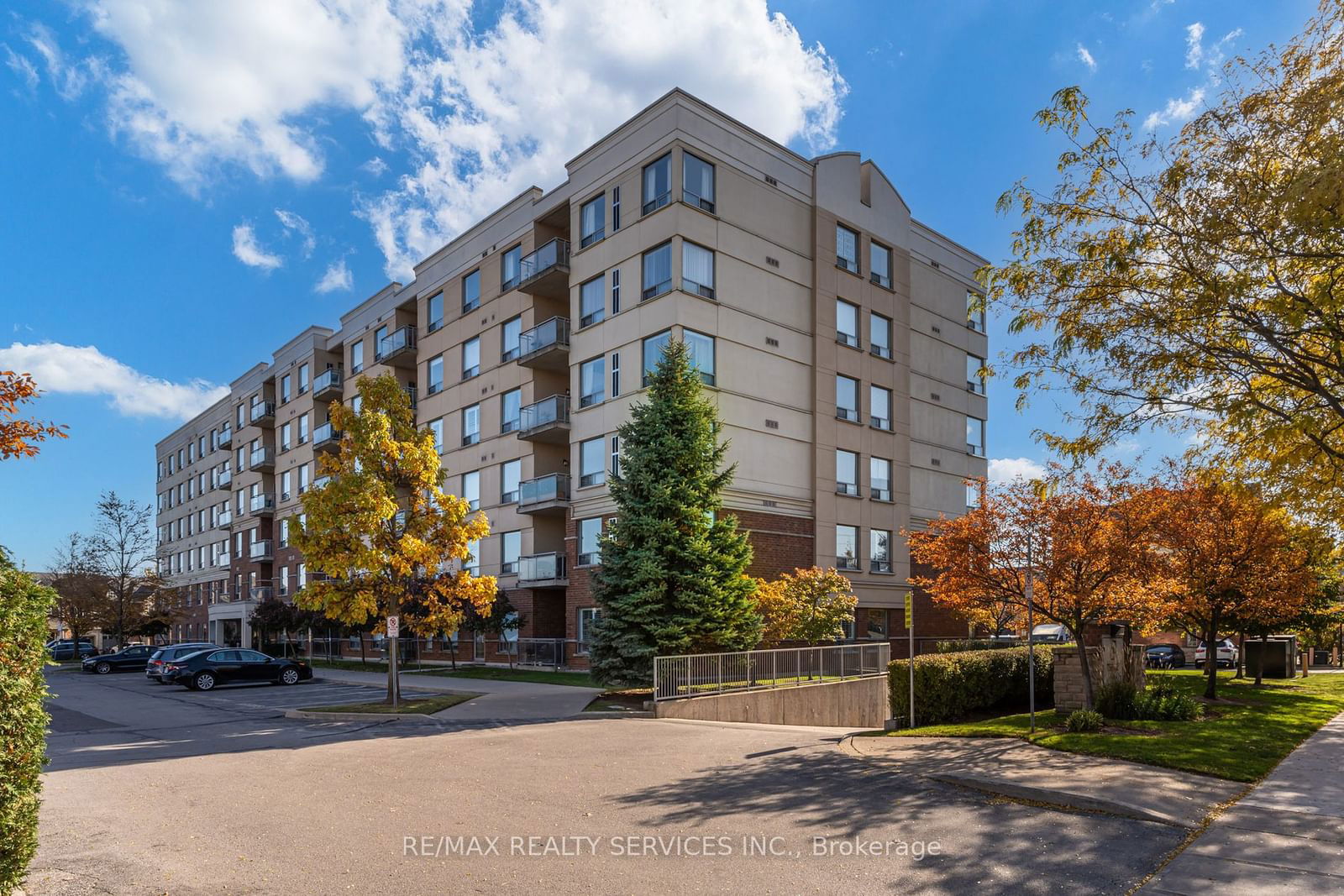 5070 Fairview St, unit 105 for sale