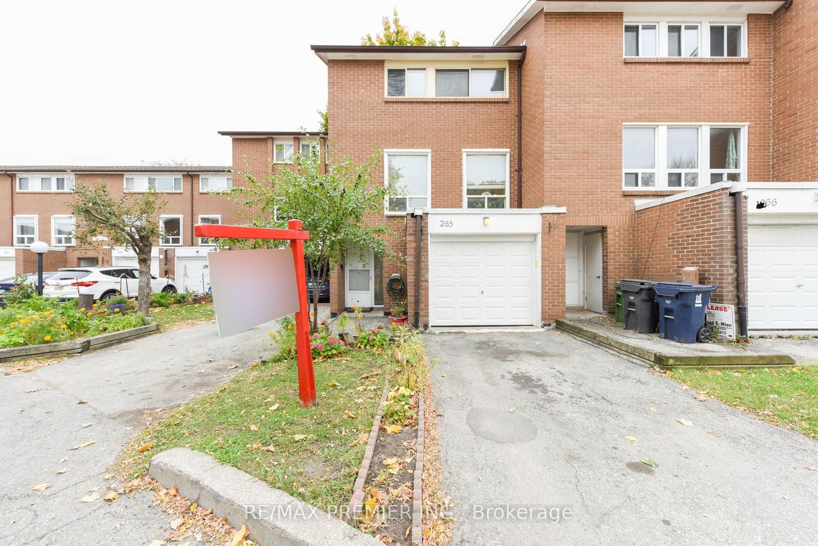 3 Kendleton Drive Townhouses, Etobicoke, Toronto