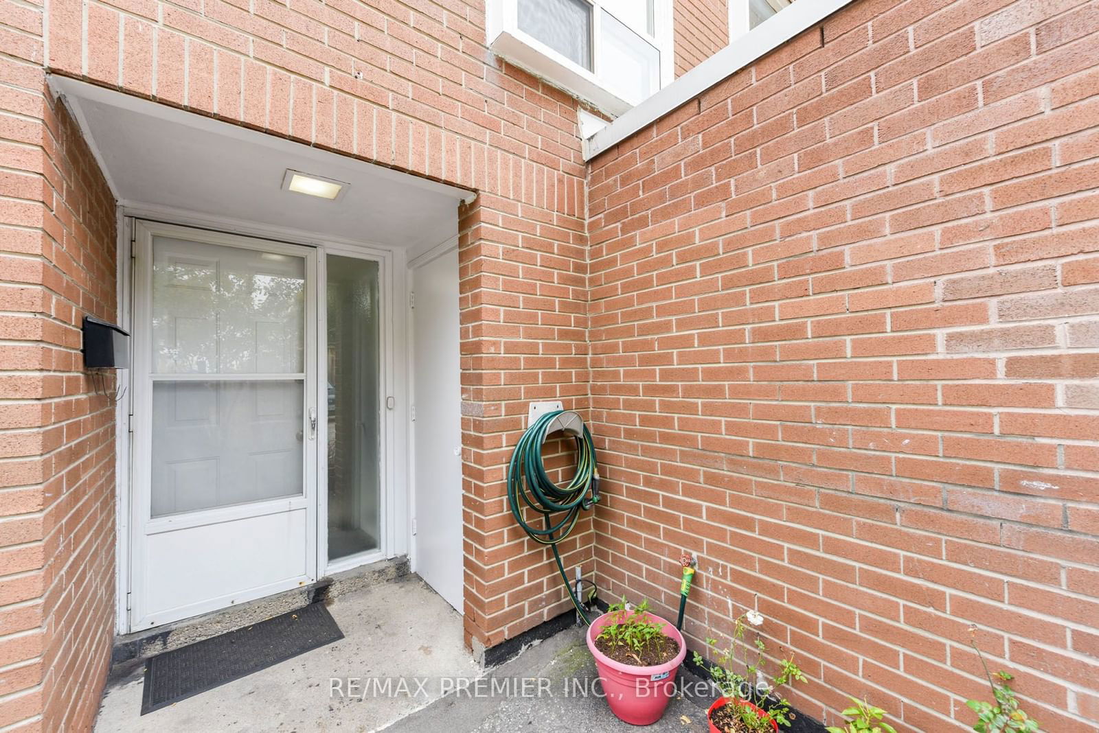 3 Kendleton Drive Townhouses, Etobicoke, Toronto