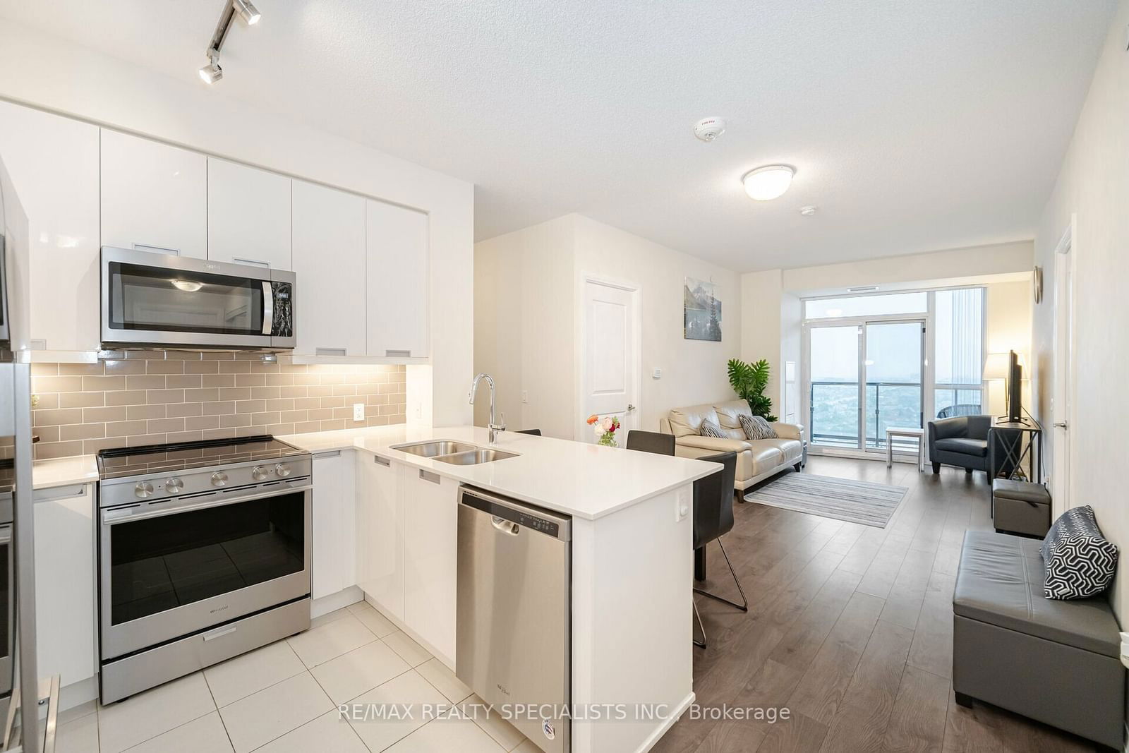 35 Watergarden Dr, unit 2415 for sale