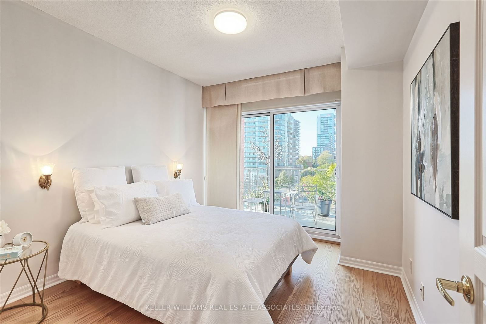 80 Port St E, unit 504 for sale