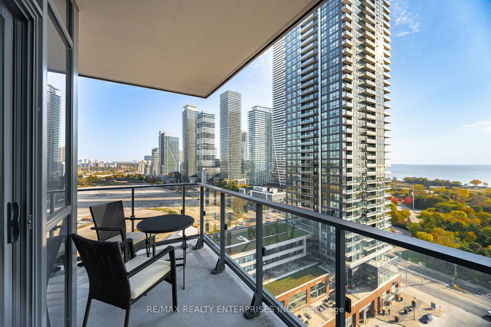 2220 Lake Shore Blvd W, unit 1807 for rent