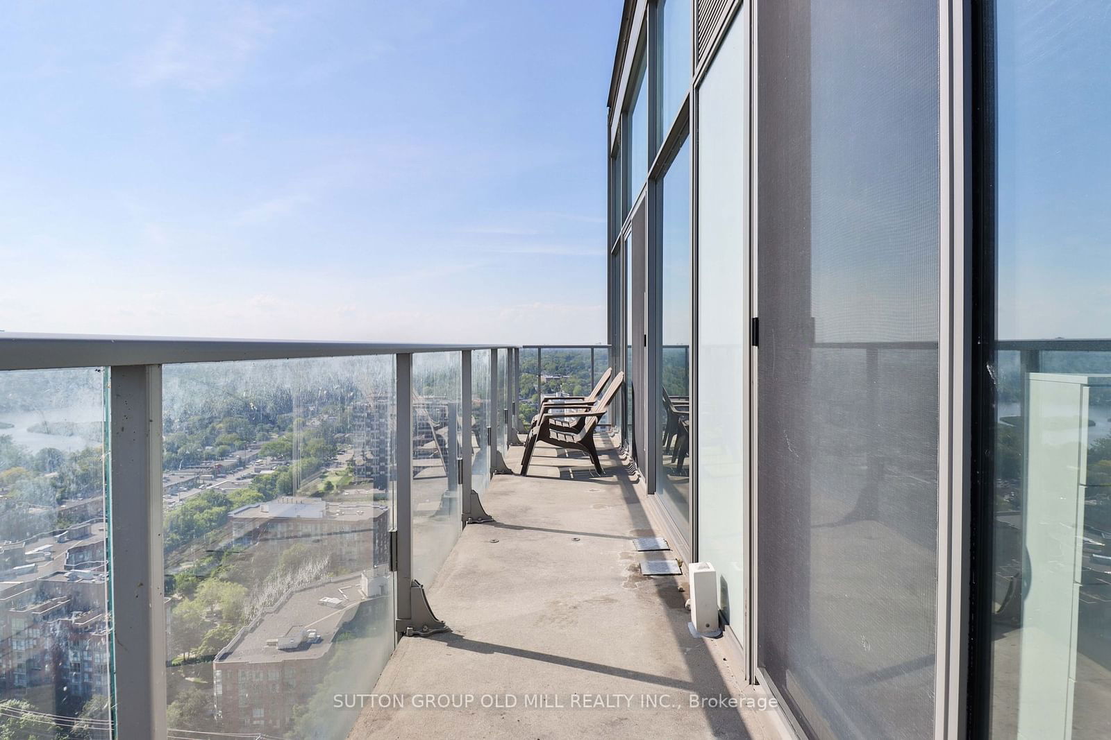 103 The Queensway, unit Ph2911 for sale