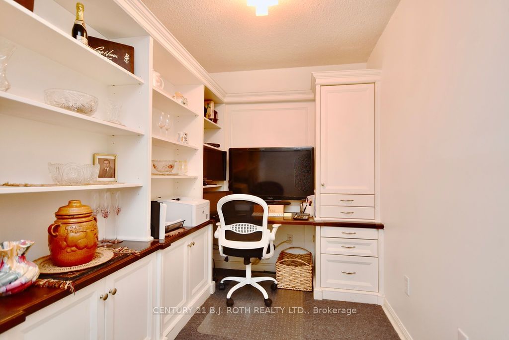 1140 Parkwest Pl, unit 204 for sale