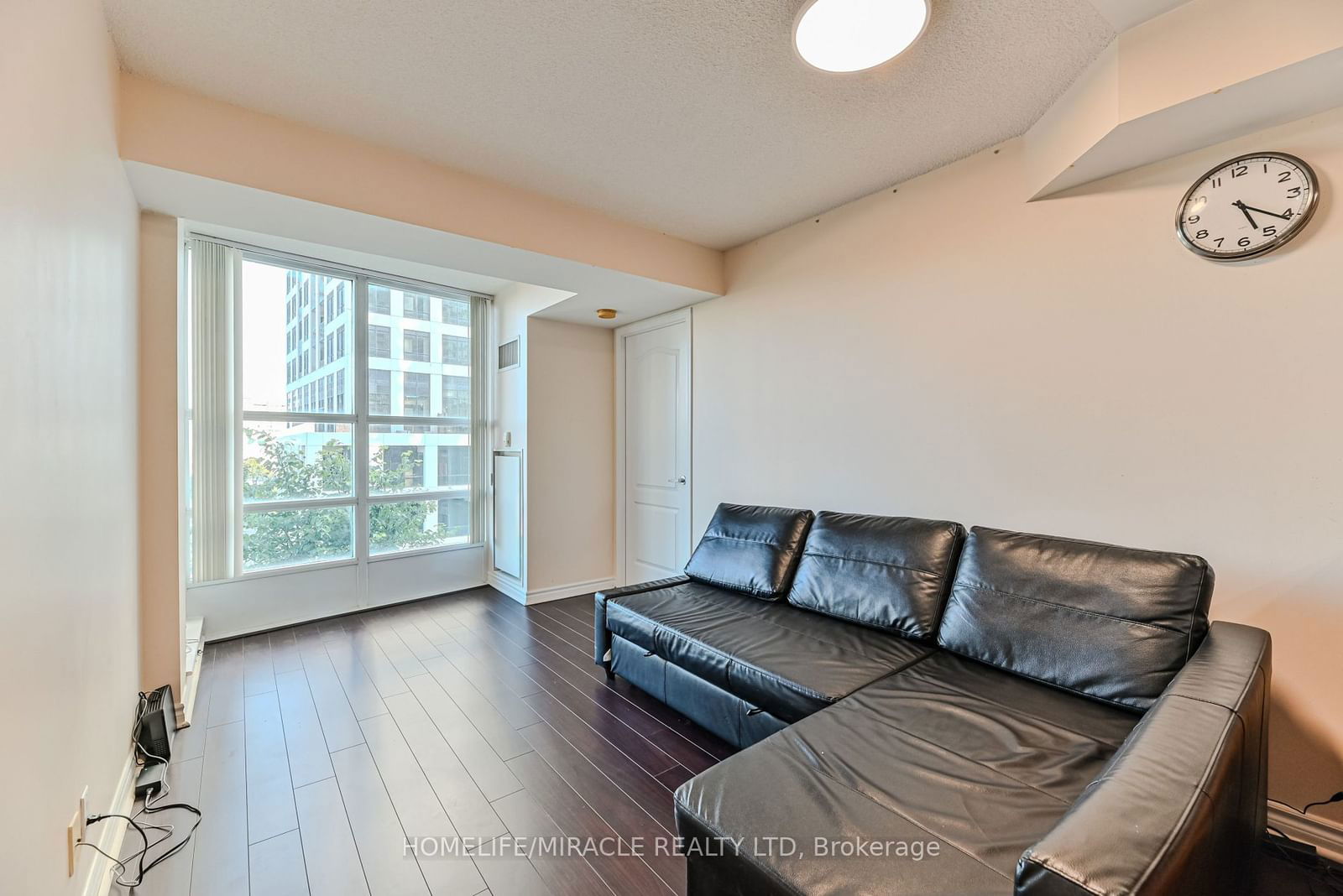 33 Elm Dr W, unit 502 for sale