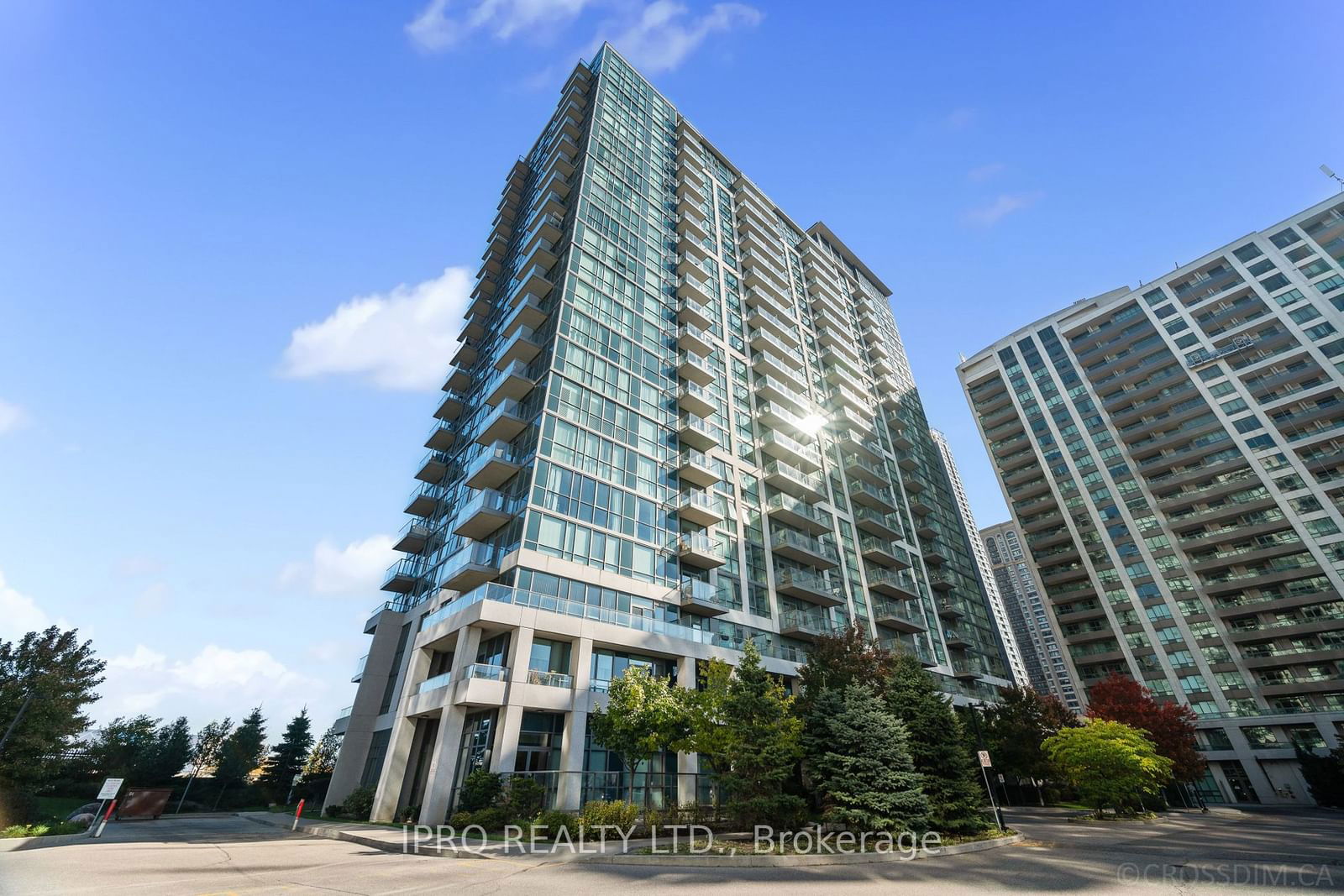 339 Rathburn Rd W, unit 615 for sale