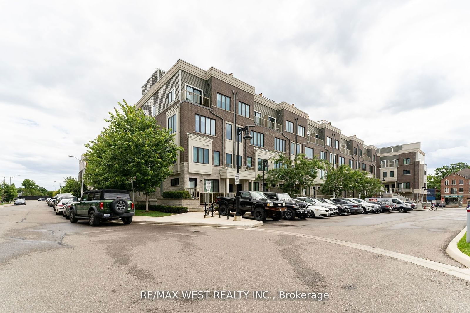 Minto LongBranch Townhomes, Etobicoke, Toronto