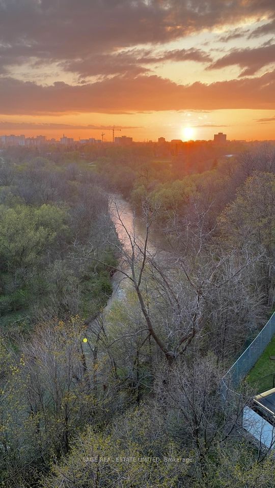 Round Hill Condos, Etobicoke, Toronto