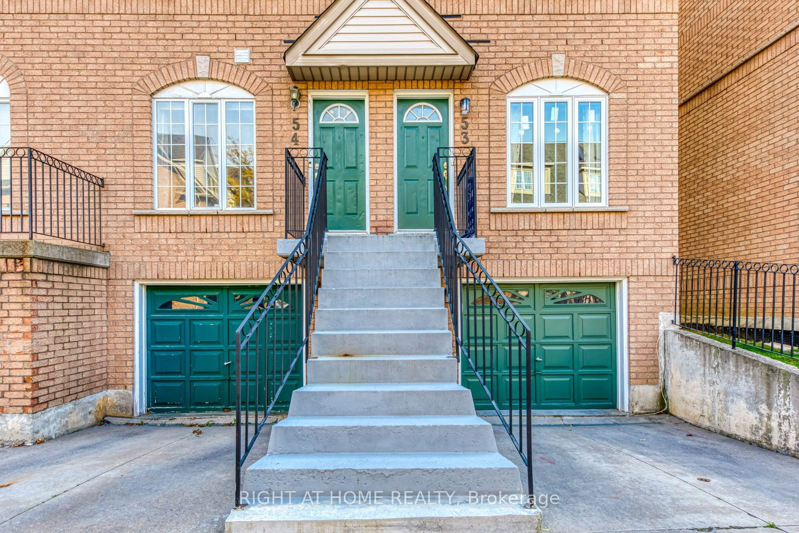 75 Strathaven Drive Townhomes, Mississauga, Toronto