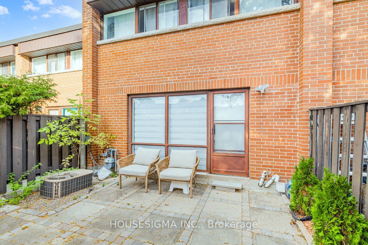 351 Driftwood Ave N, unit 3 for sale