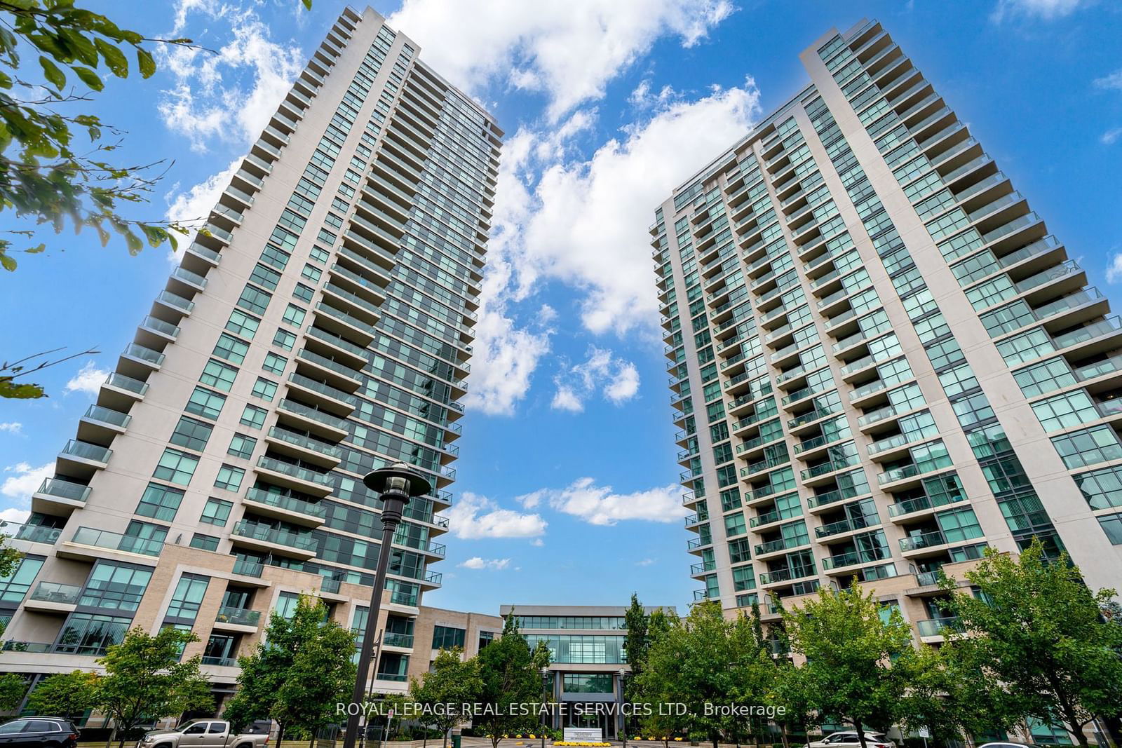 225 Sherway Gardens Rd, unit 309 for sale