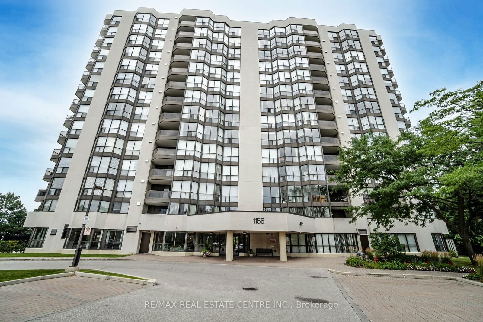 1155 Bough Beeches Blvd, unit 208 for sale