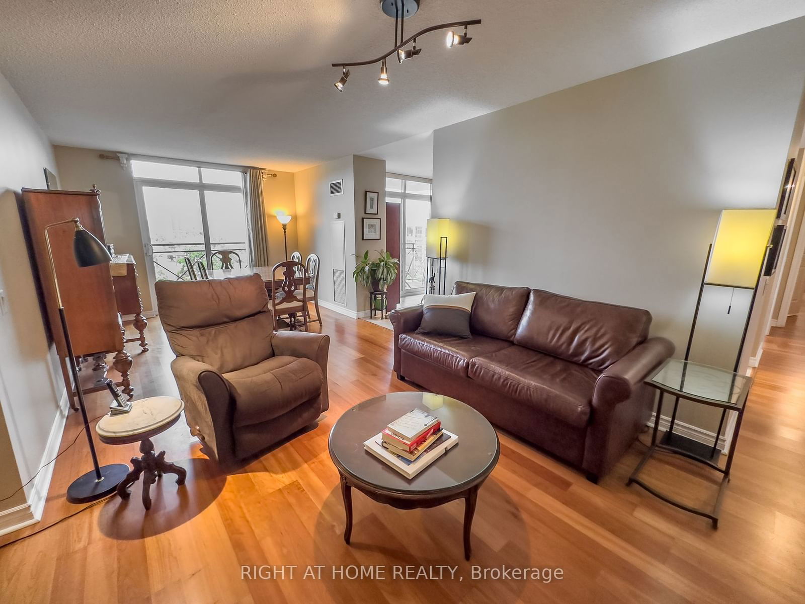 5229 Dundas St W, unit 308 for sale