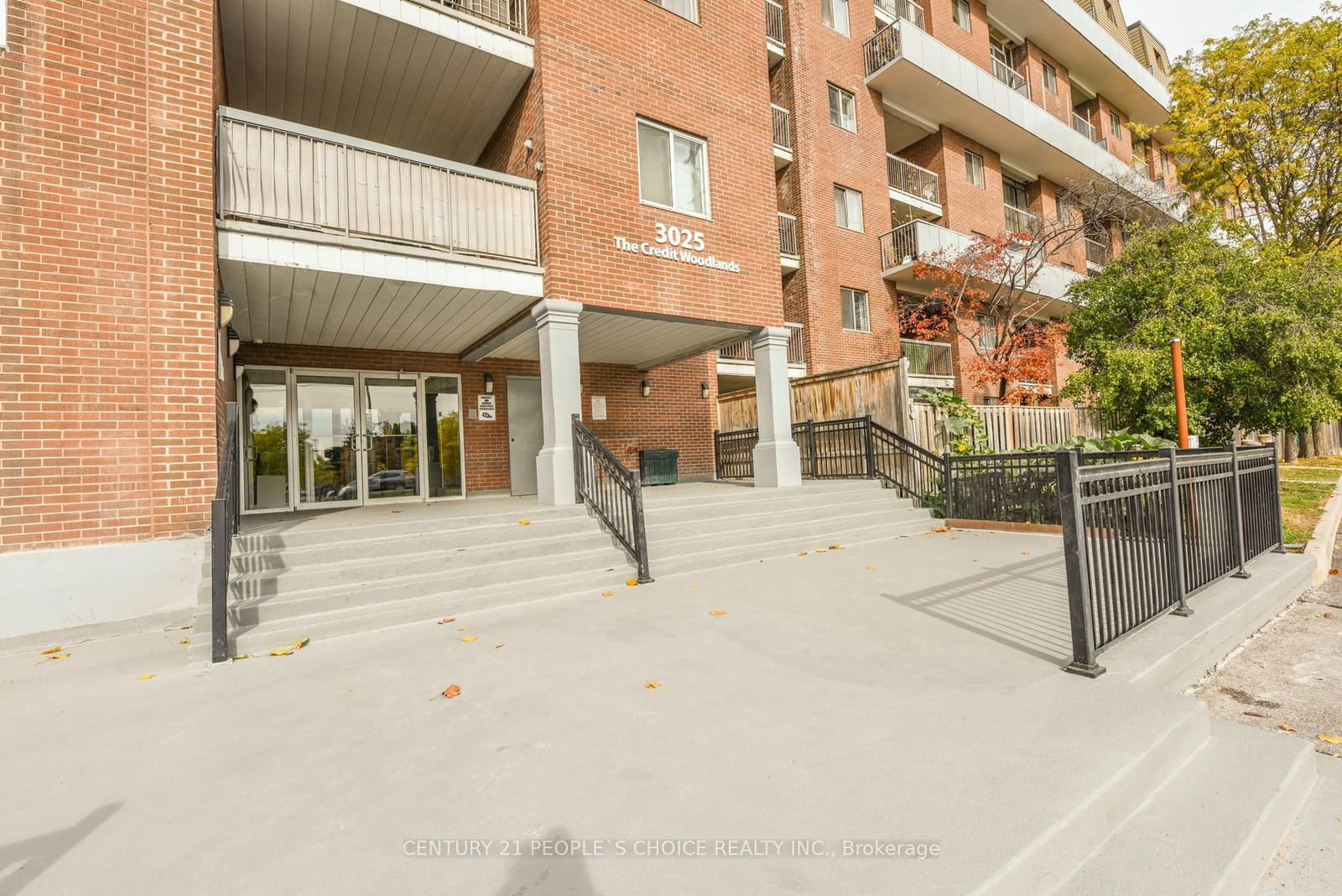 3025 The Credit Woodlands, unit 409 for sale