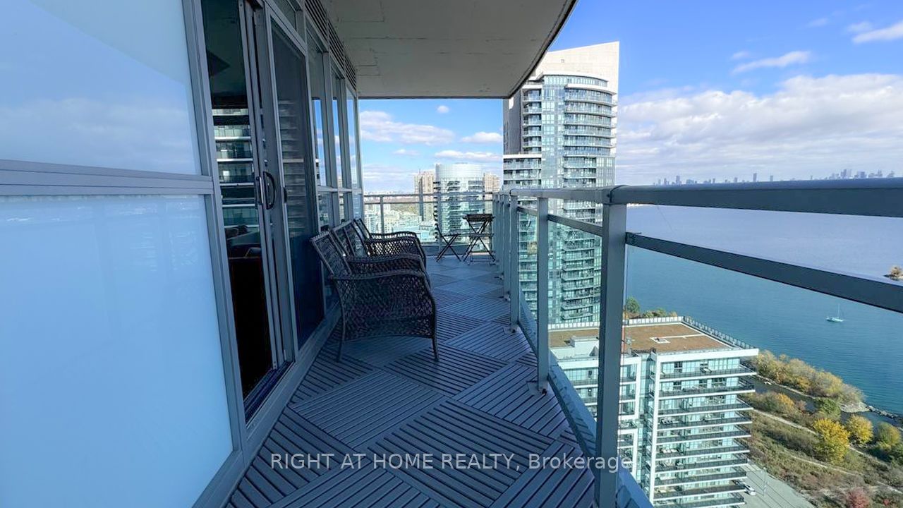 33 Shore Breeze Dr, unit 2809 for rent