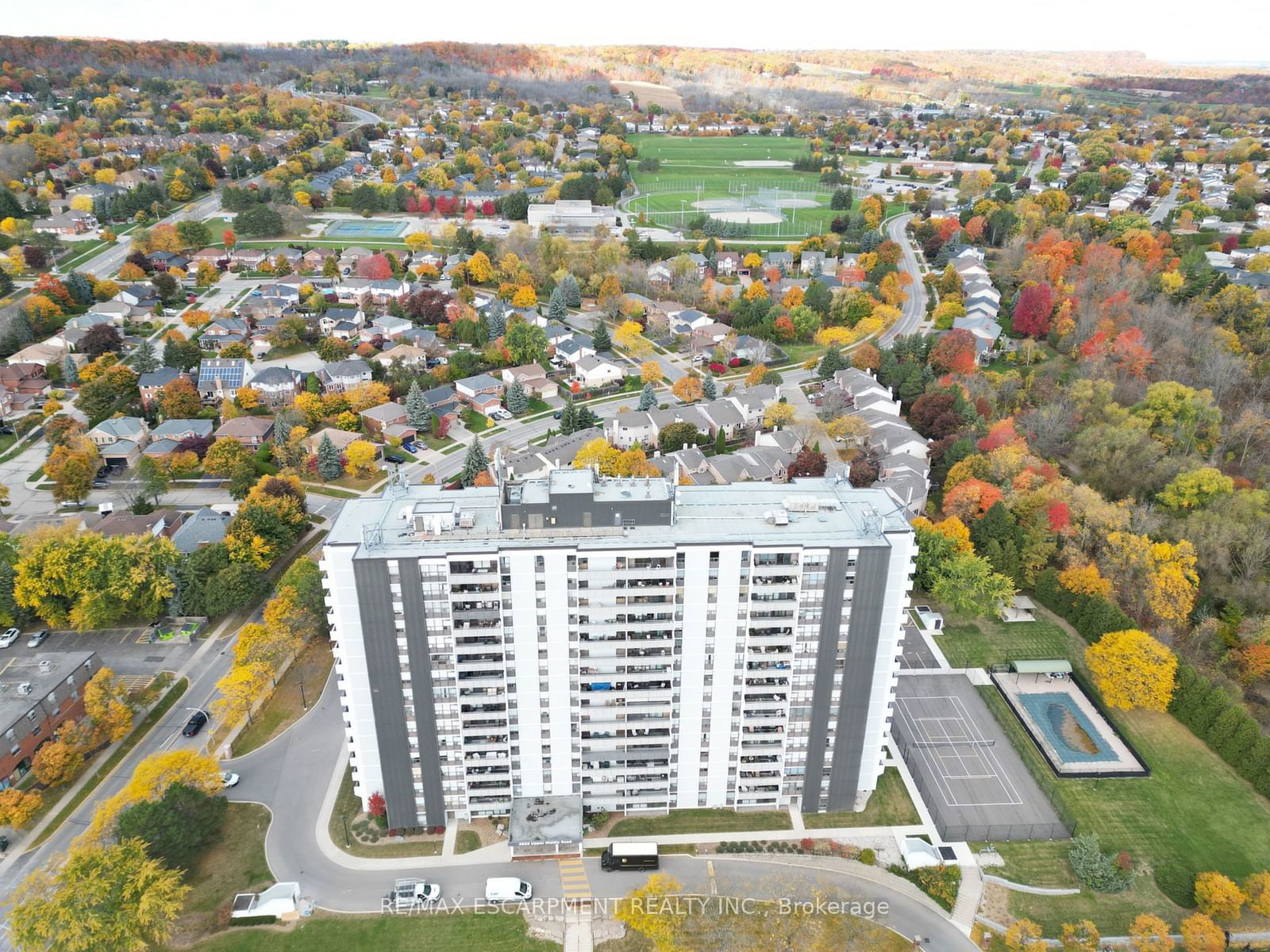 Upper Middle Place Condos, Burlington, Toronto