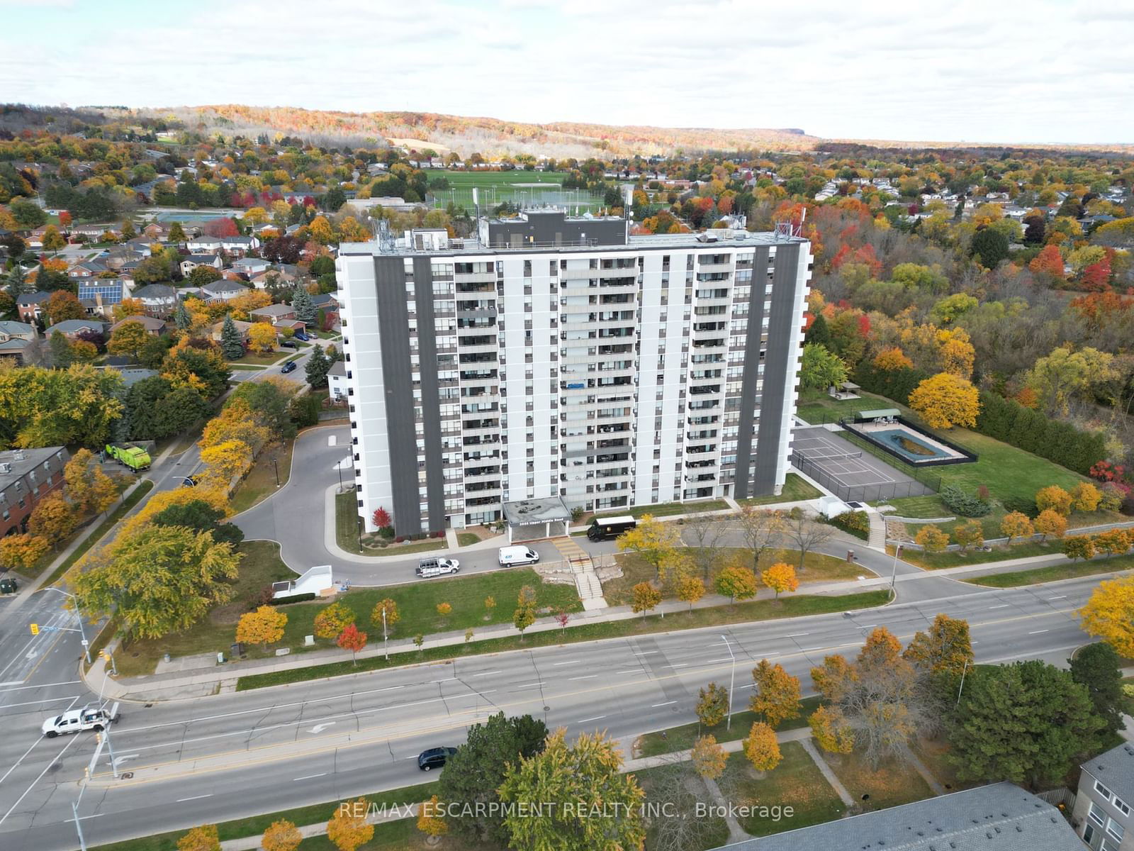 Upper Middle Place Condos, Burlington, Toronto