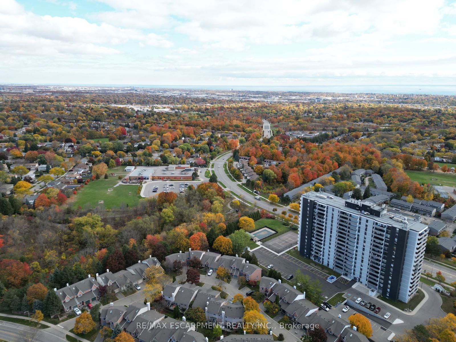 Upper Middle Place Condos, Burlington, Toronto