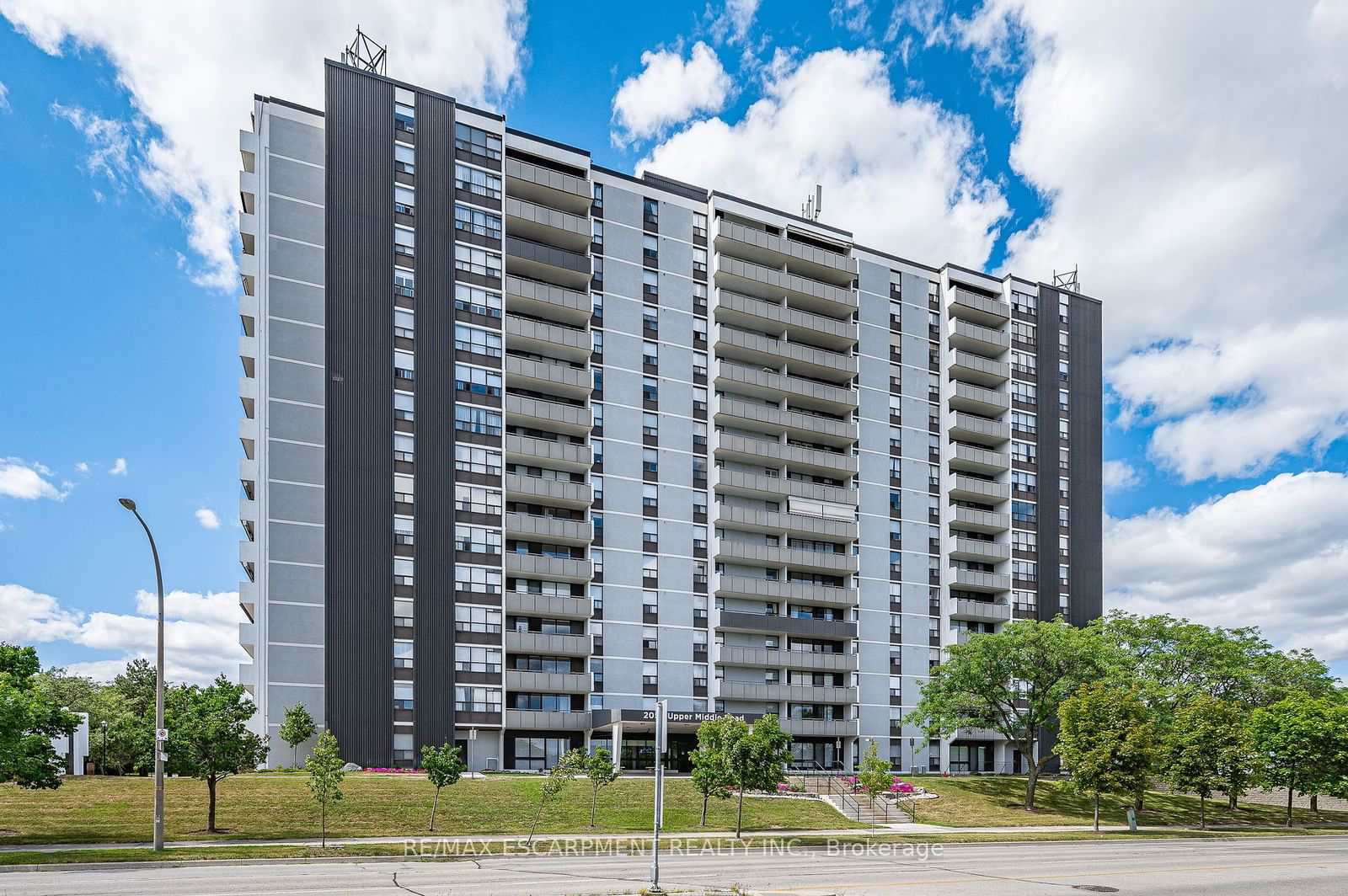 Upper Middle Place Condos, Burlington, Toronto