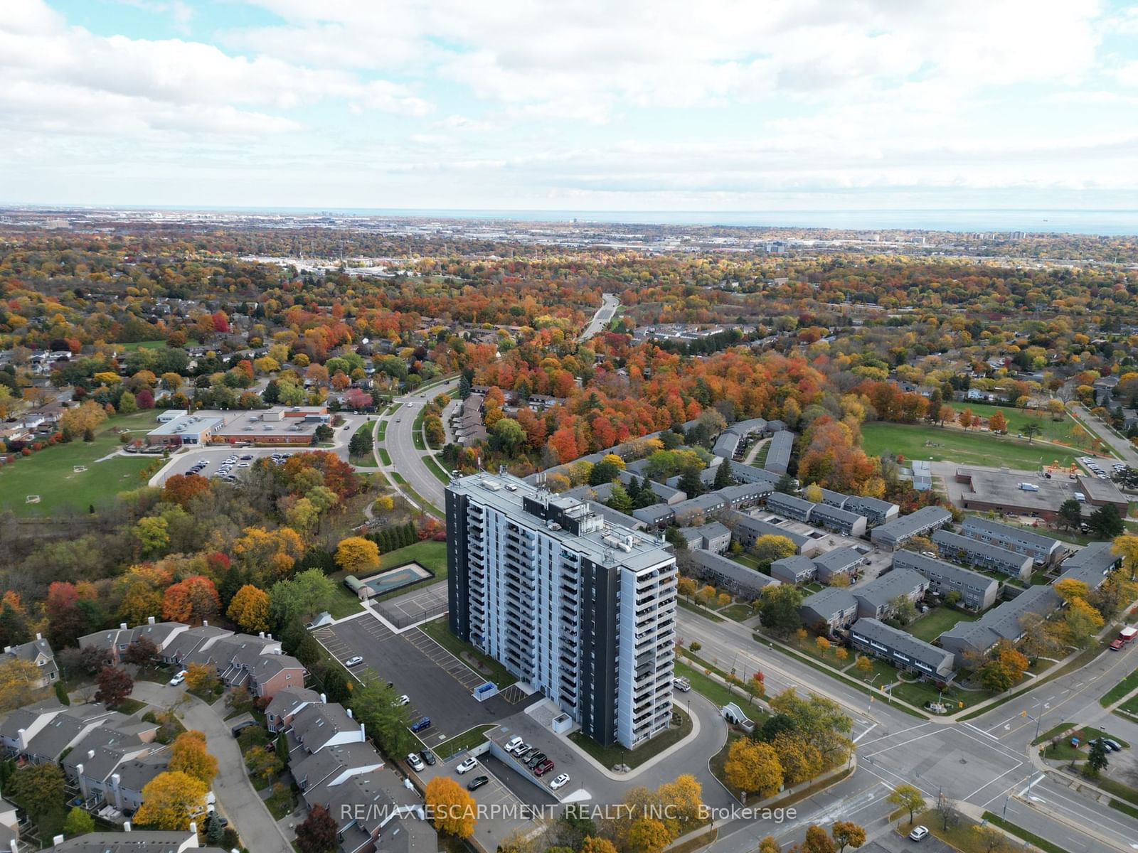 Upper Middle Place Condos, Burlington, Toronto