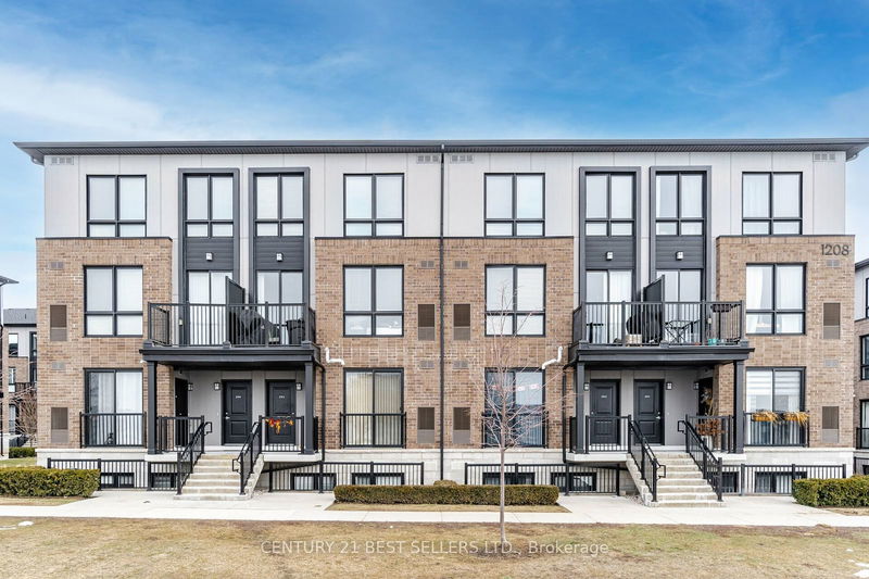 1208 Main St E, unit 201 for sale