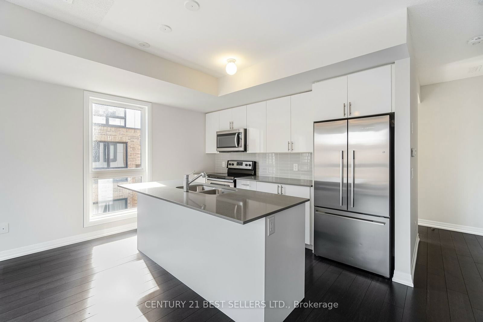 1208 Main St E, unit 201 for sale