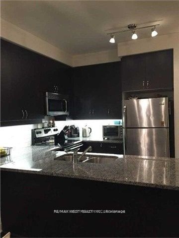 1185 The Queensway Ave, unit 429 for rent