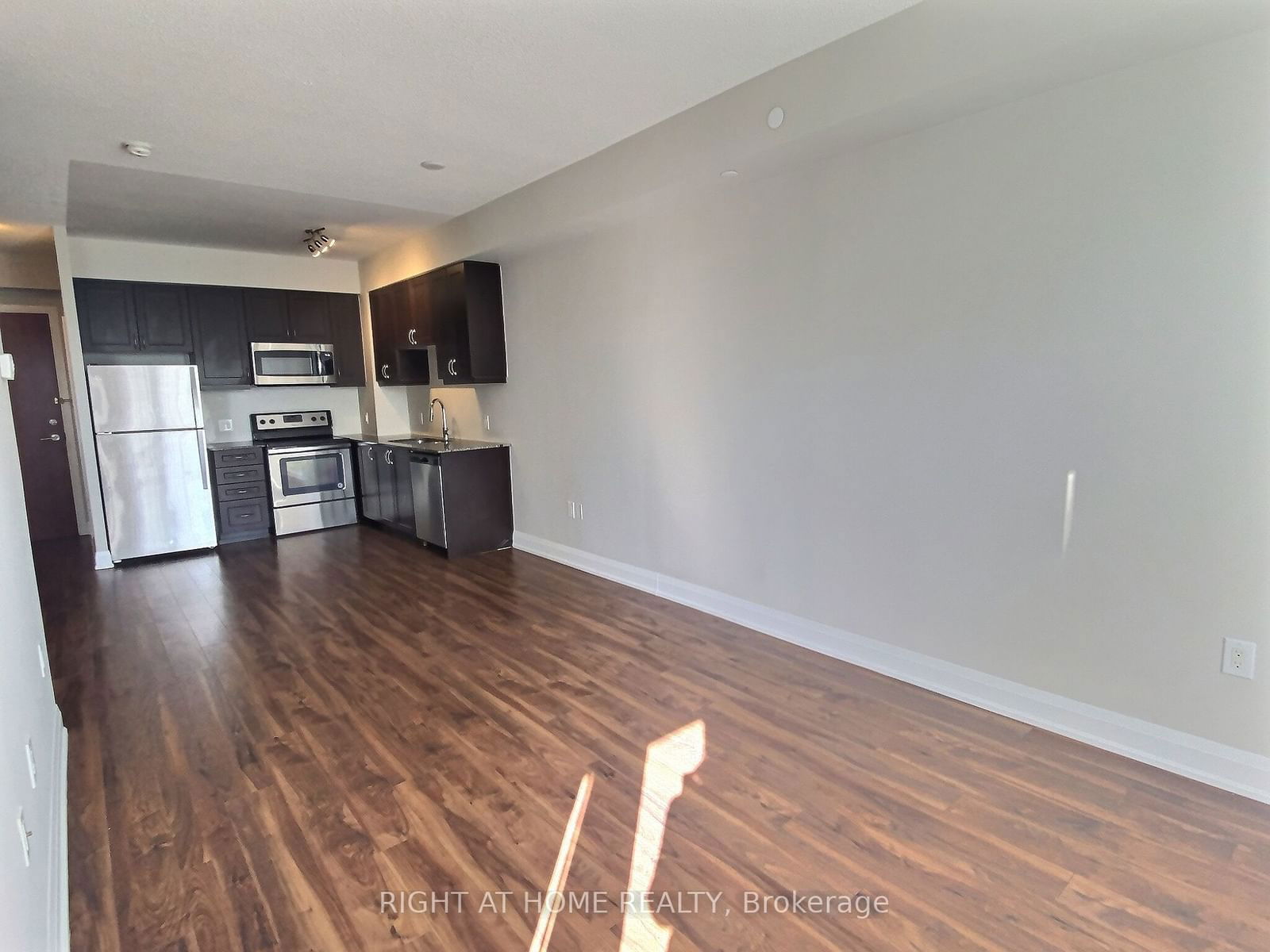 2800 Keele St, unit 416 for rent