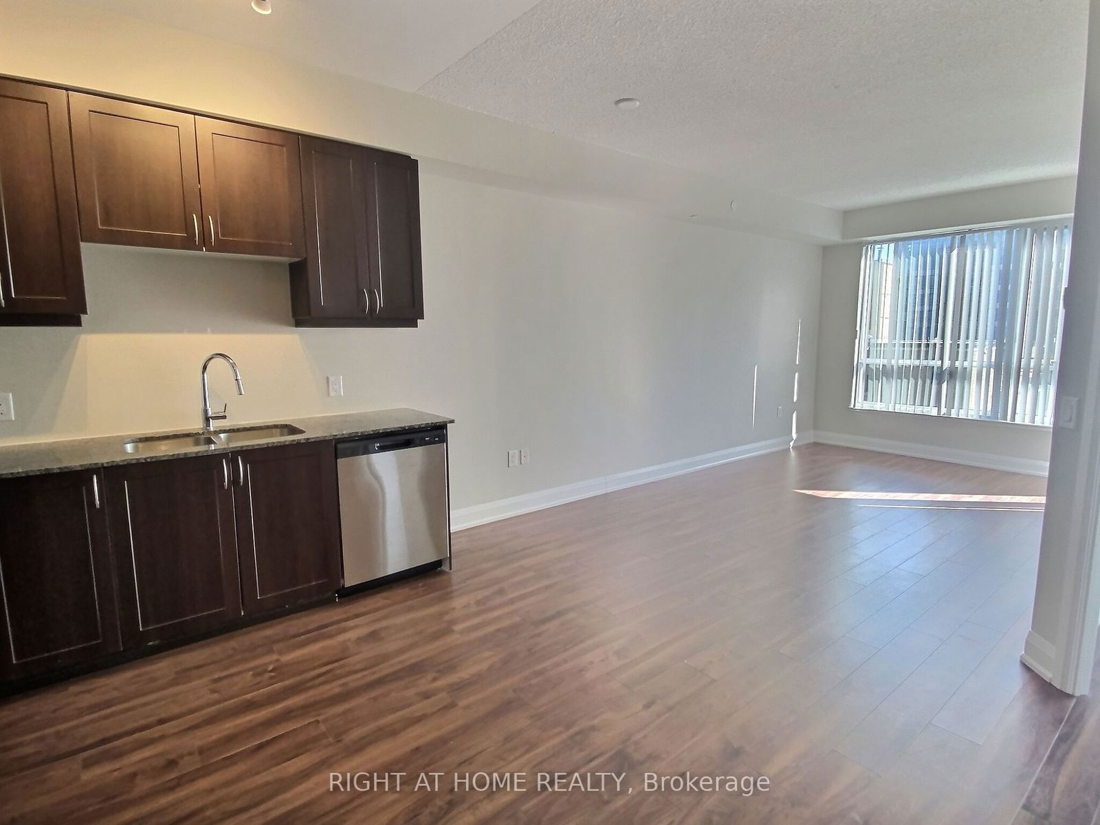 2800 Keele St, unit 416 for rent