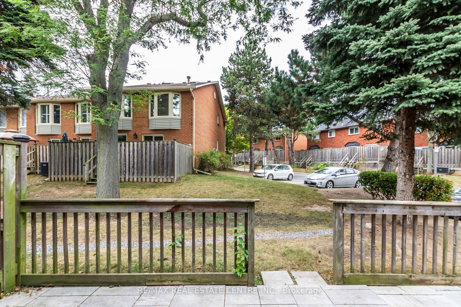 The Enclave North Townhomes, Burlington, Toronto