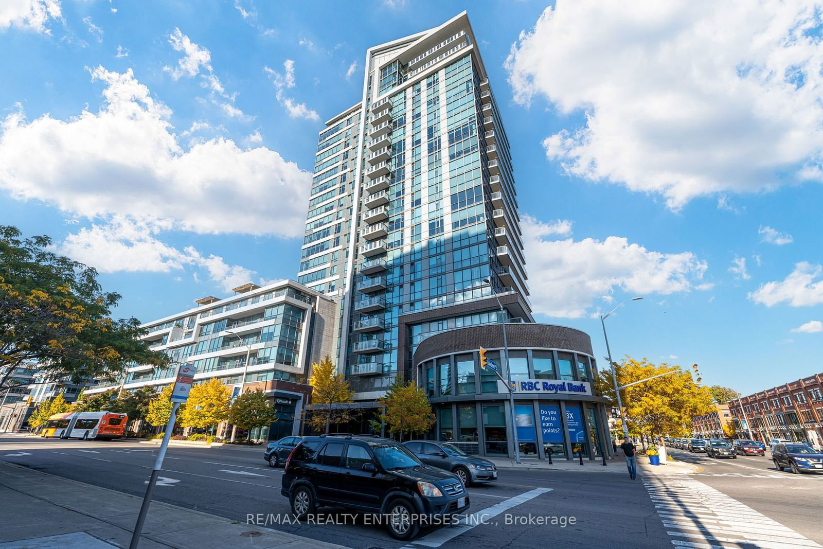 1 Hurontario St, unit 213 for sale