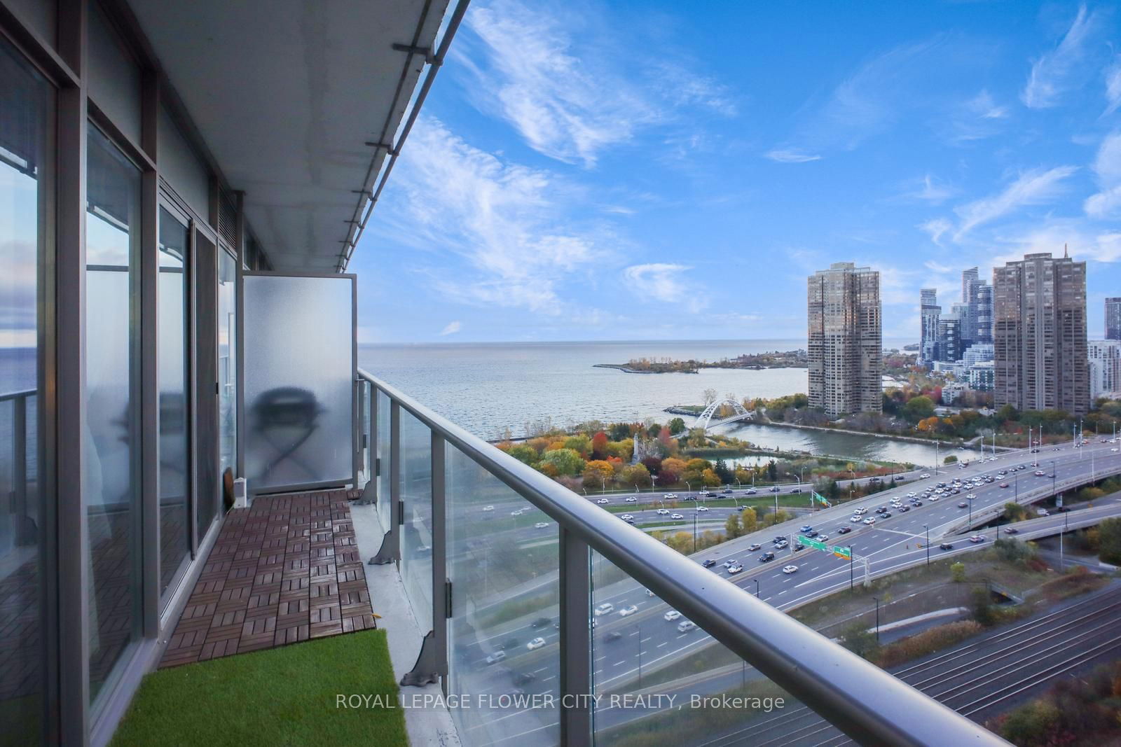 103 The Queensway Ave, unit 2407 for sale