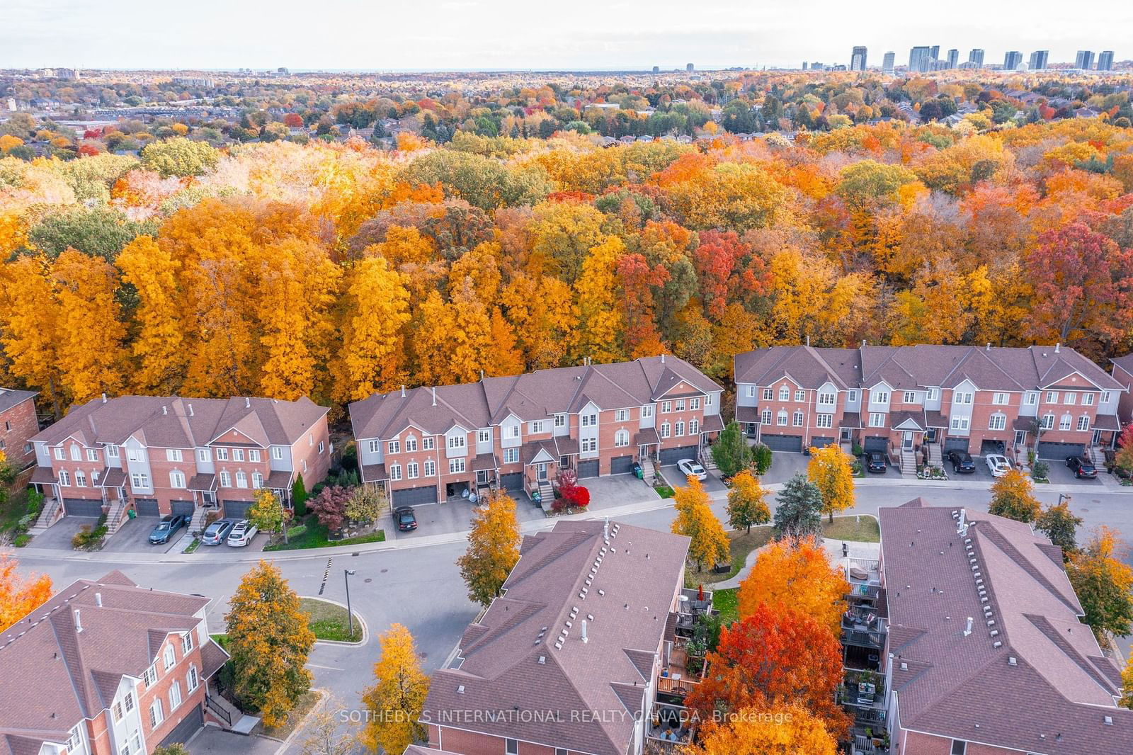 Woodlands of Erin Mills Townhomes, Mississauga, Toronto