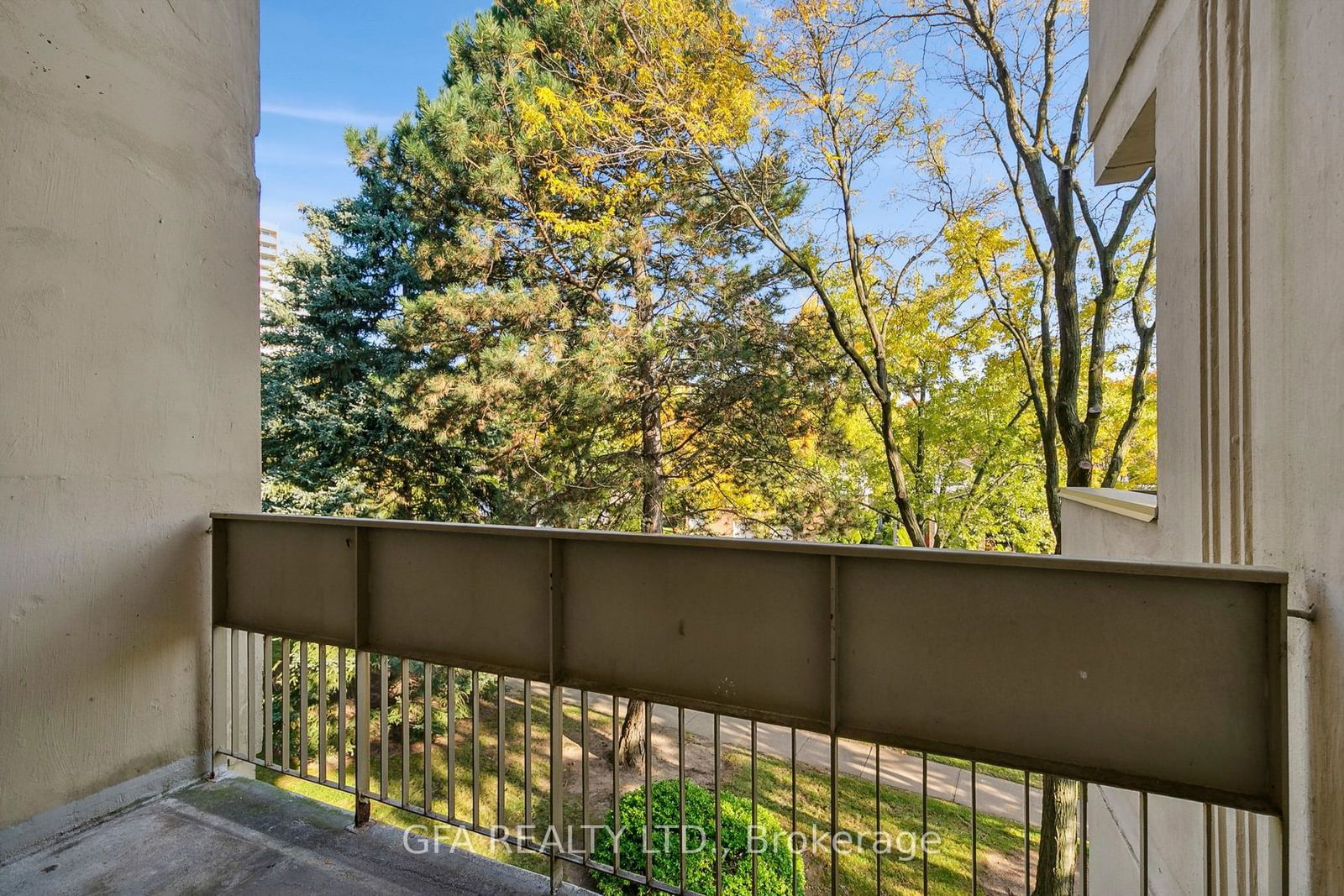 1300 Marlborough Crt, unit 309 for sale