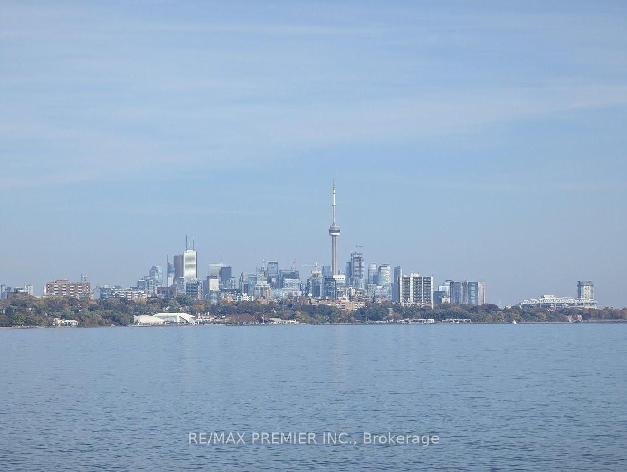 88 Palace Pier Crt, unit 301 for rent