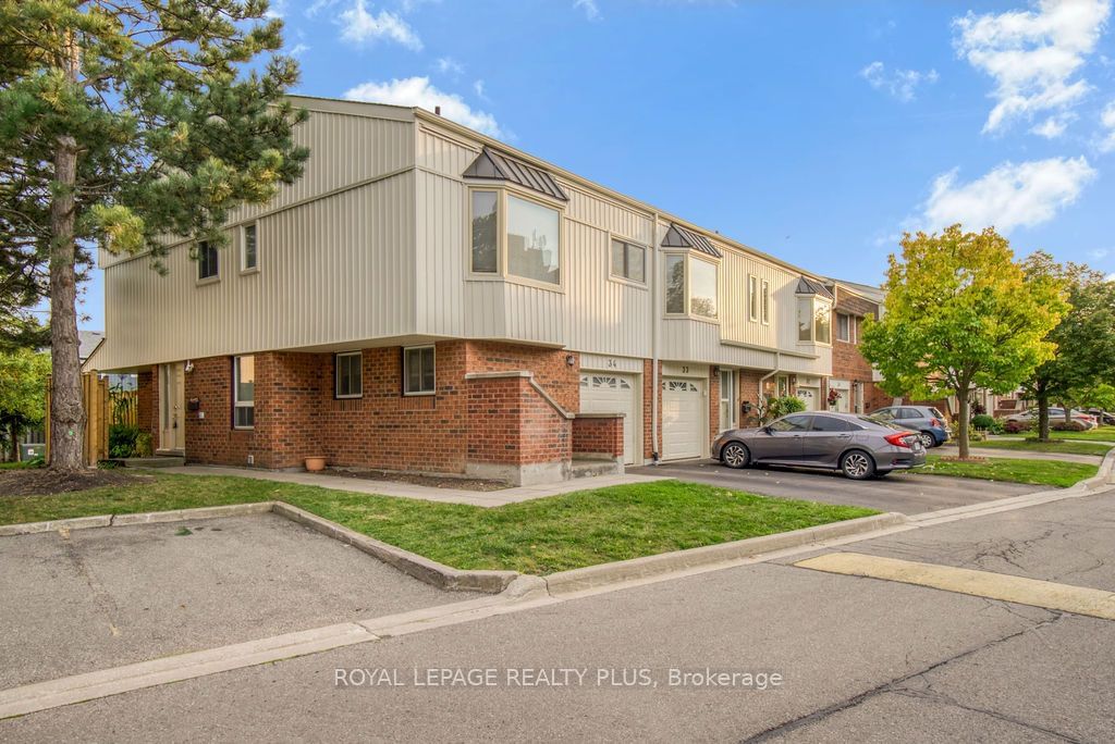 The Winston Churchill Townhomes, Mississauga, Toronto