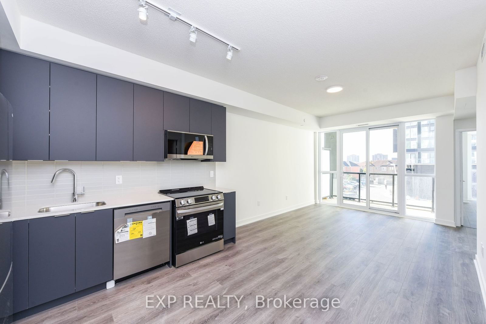 225 Malta Ave, unit 315 for rent