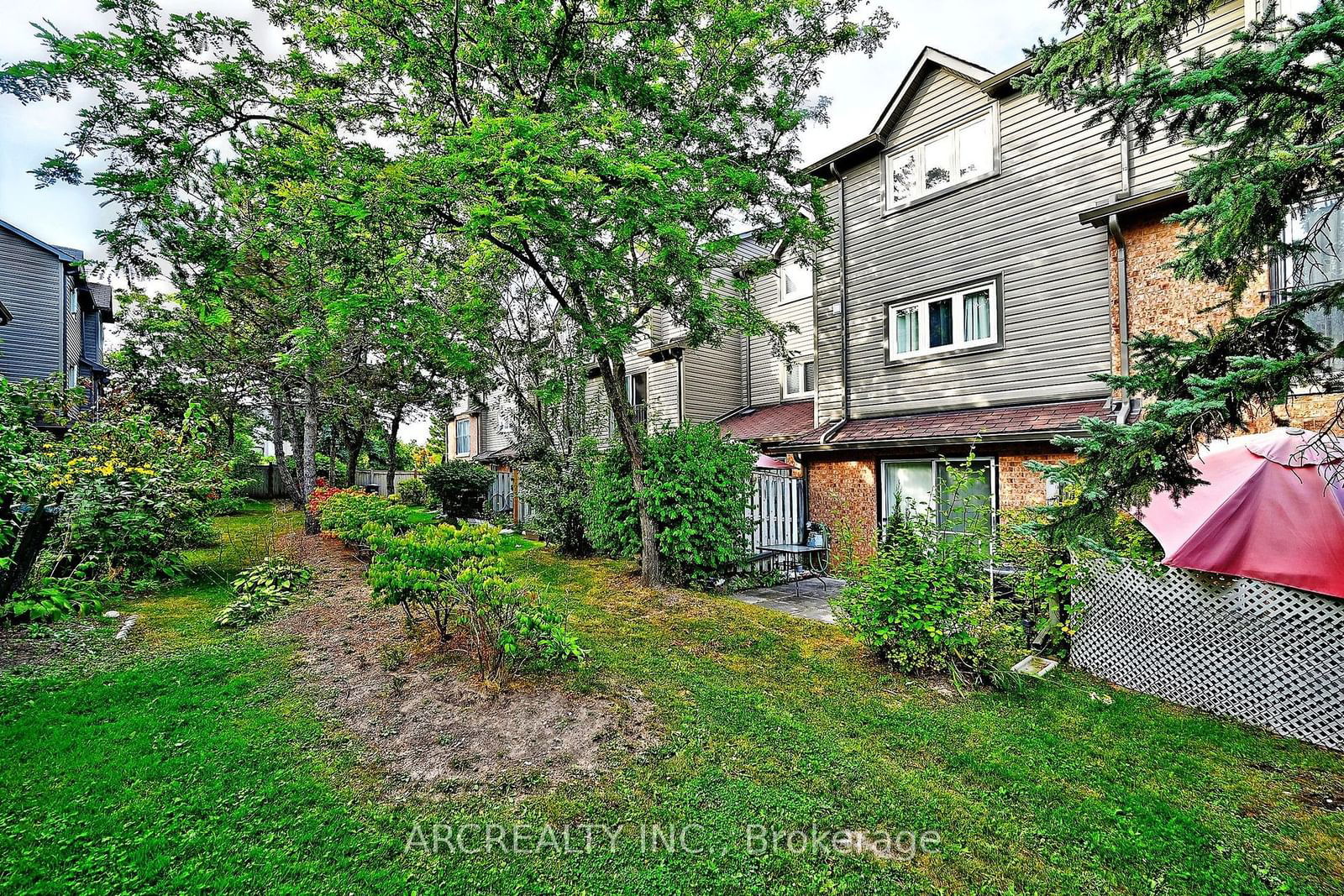 Bristol Mews Townhomes, Mississauga, Toronto