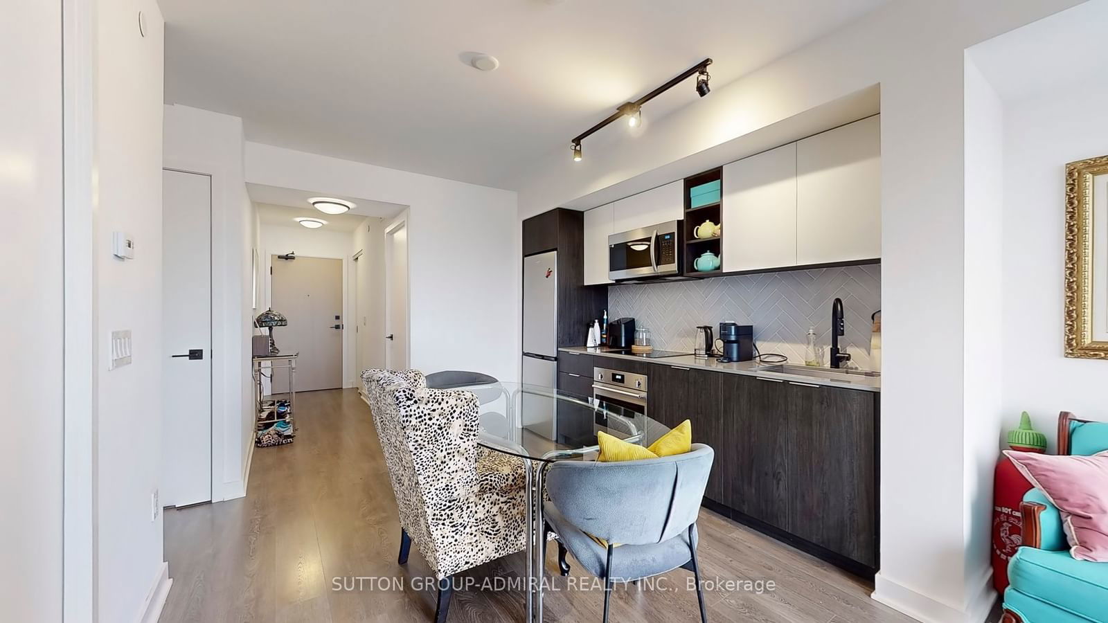 36 Zorra St, unit 302 for sale