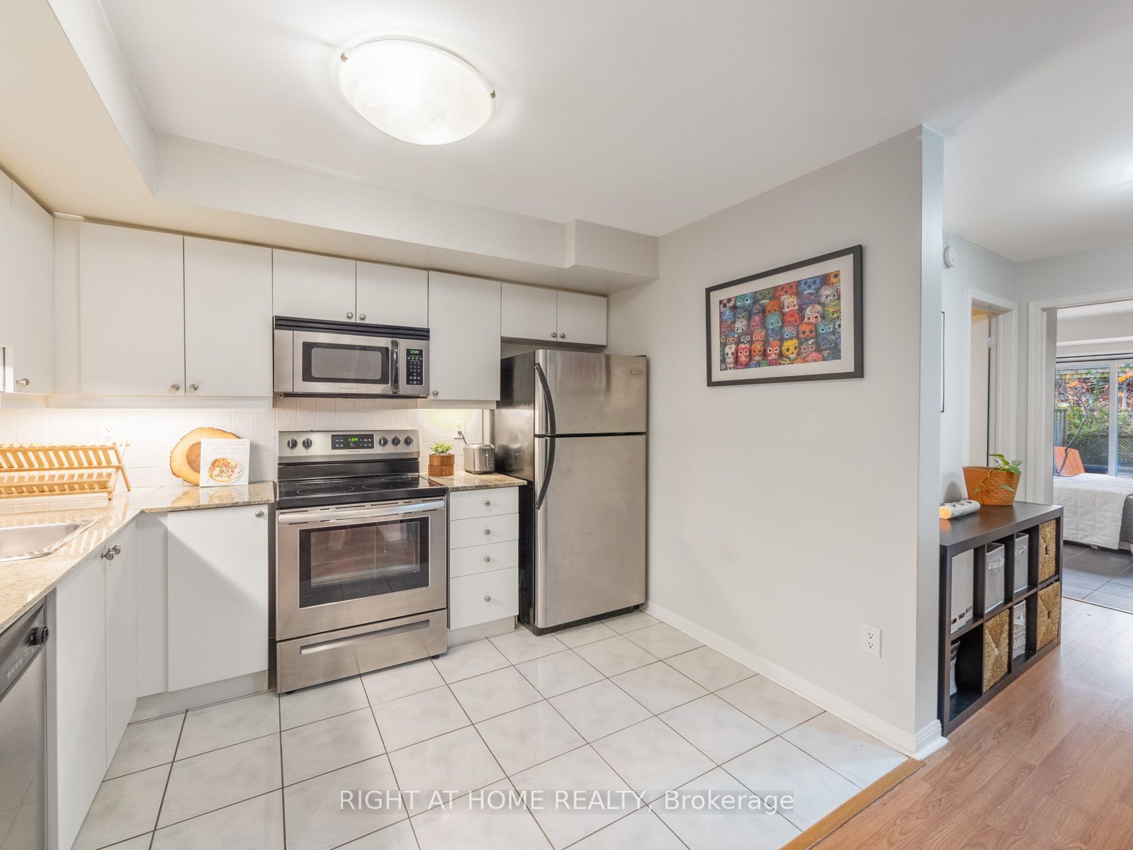 26 Laidlaw St, unit 1533 for sale