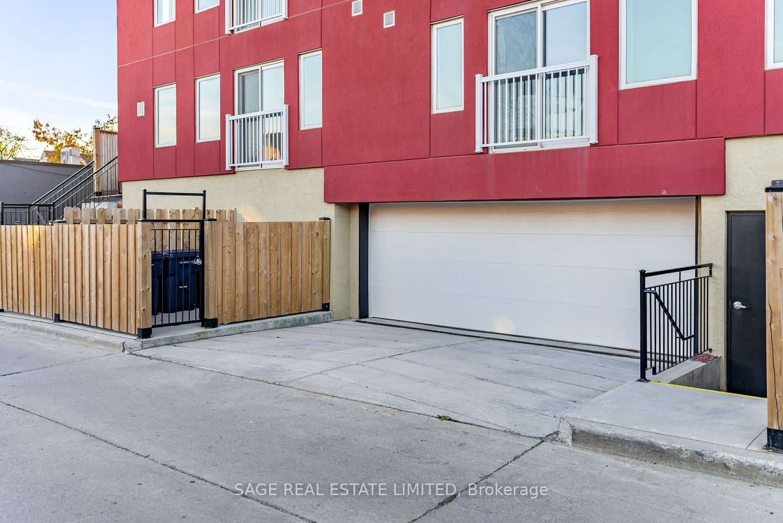 1183 Dufferin St, unit 109 for sale