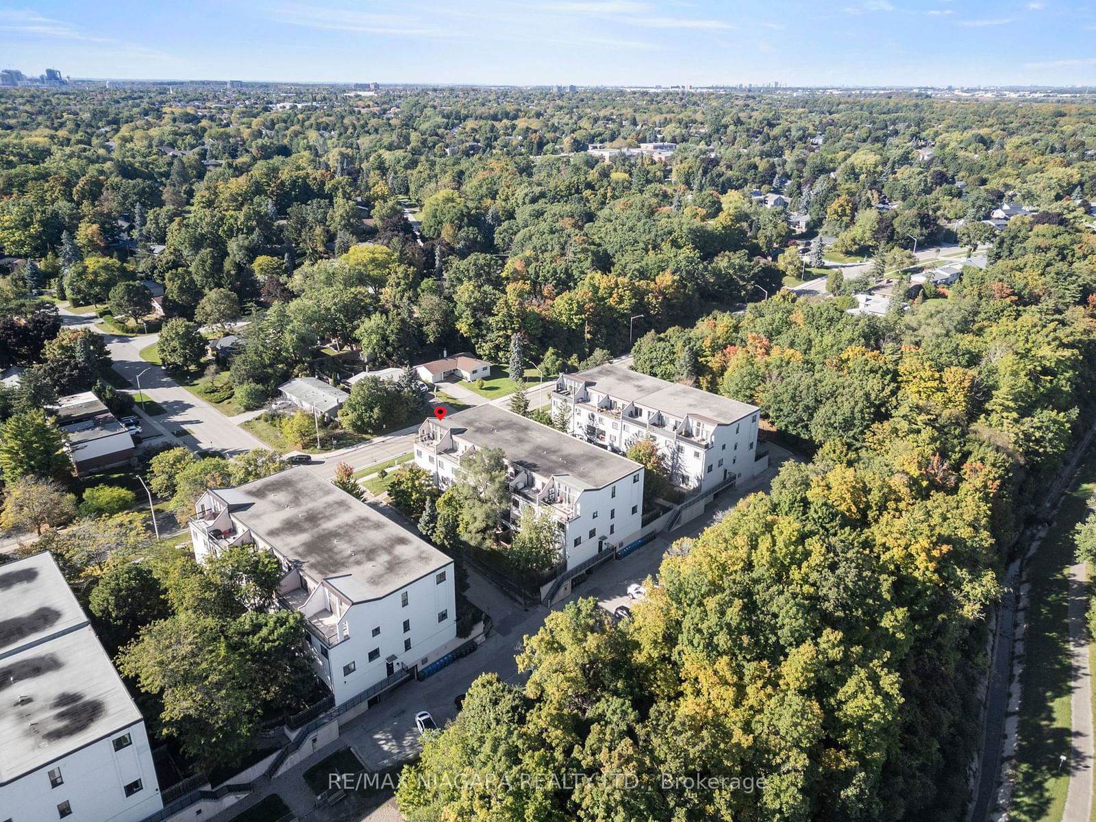 Falgarwood Drive Townhomes, Oakville, Toronto