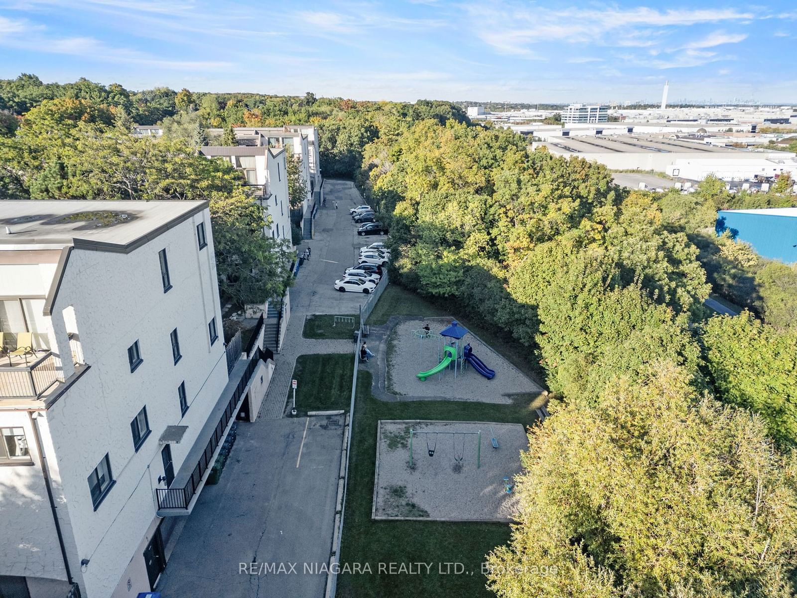 Falgarwood Drive Townhomes, Oakville, Toronto