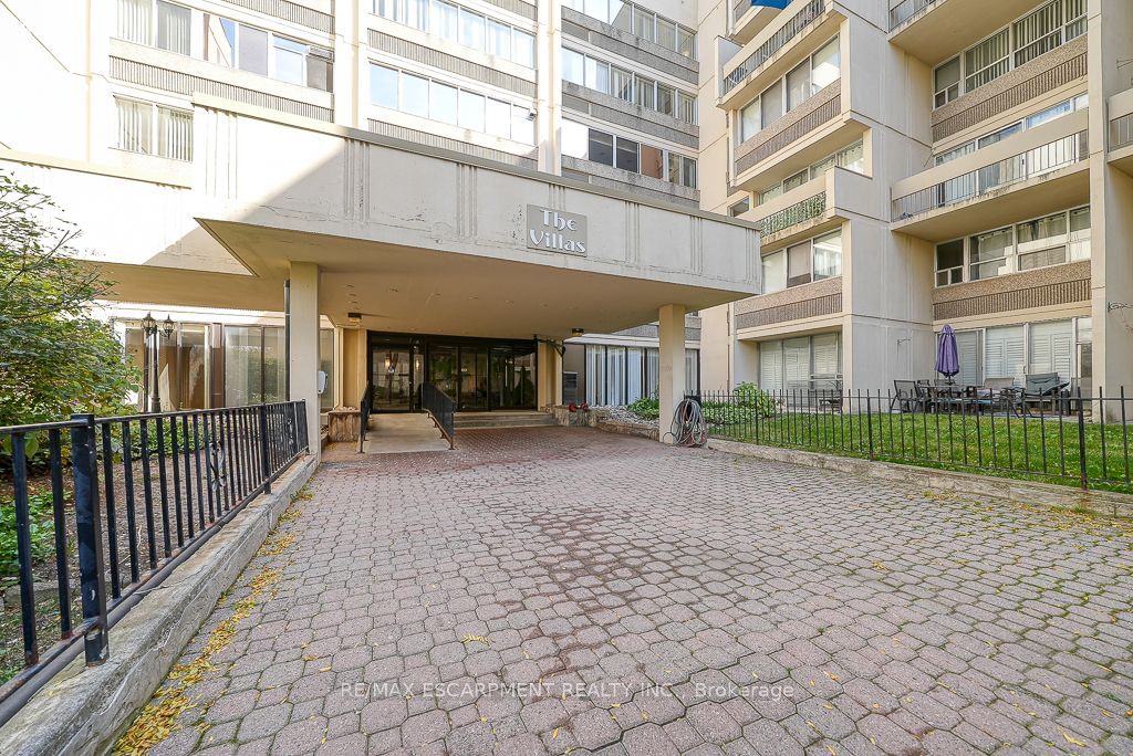 1300 Marlborough Crt, unit 119 for sale